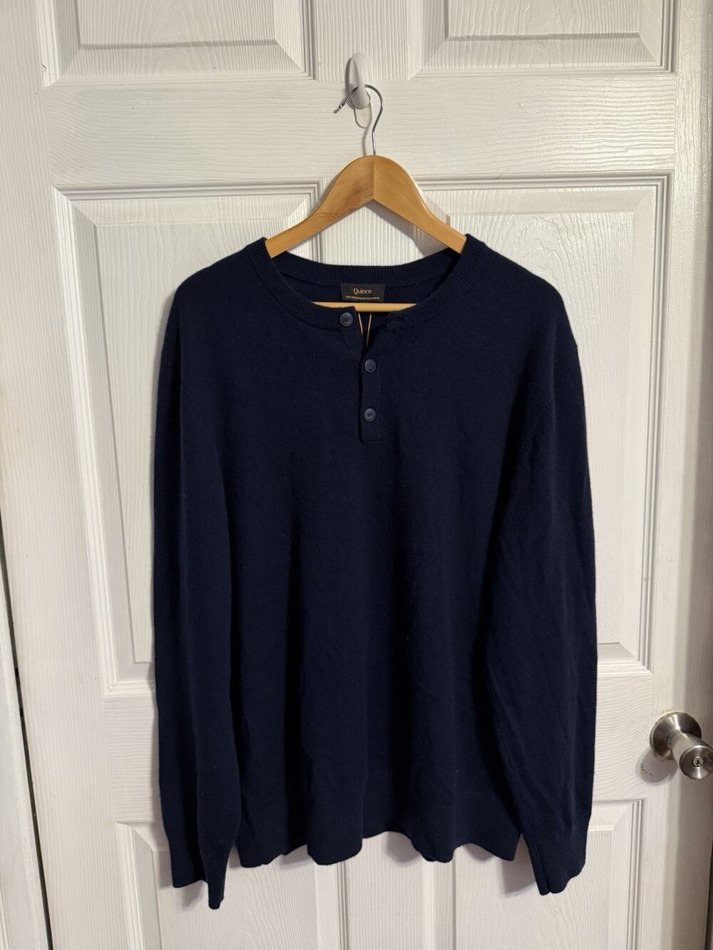 Quince Men’s Navy Mongolian Cashmere Henley Sweater XL *REPAIRED*
